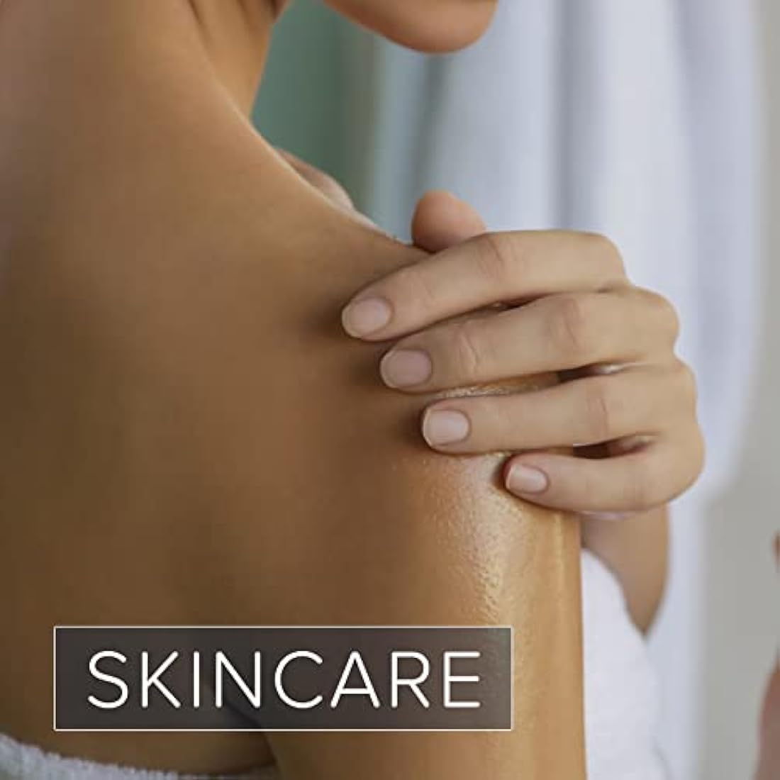 Naissance Sweet Almond Oil (no. 215) 1 Litre – for Skin, Hair, Massage, Nails, Cuticles, Ears, Face, Body, Stretch Marks - Natural Skin Care, Carrier Oil for Aromatherapy