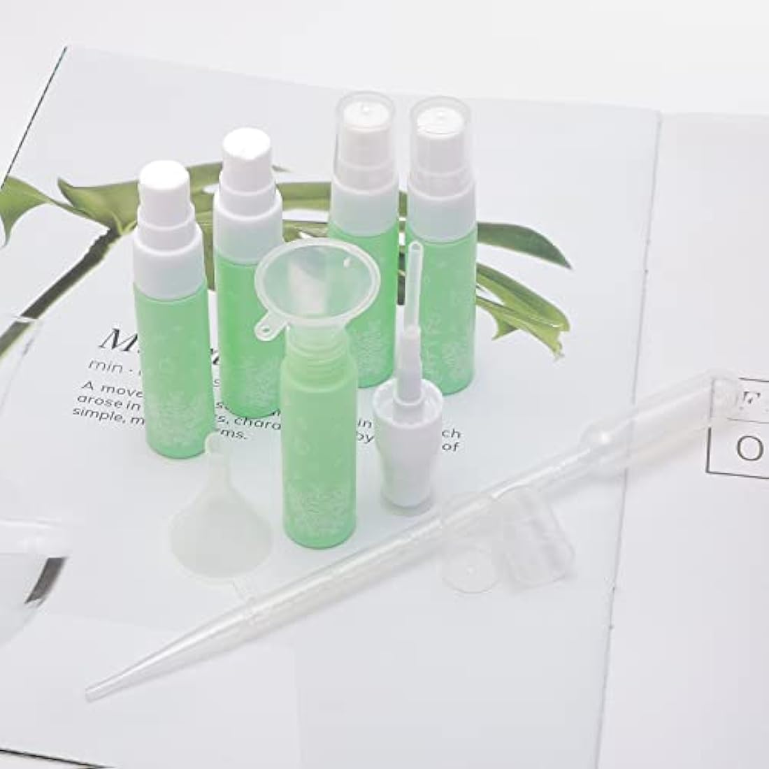 Unxuey 10 pcs 10 ml Green Perfumes Spray Bottles, Glass Empty Dispenser Atomizer Travel Size Refillable Sample Container for Various Water-based Liquids with 10 Funnels+5 Droppers
