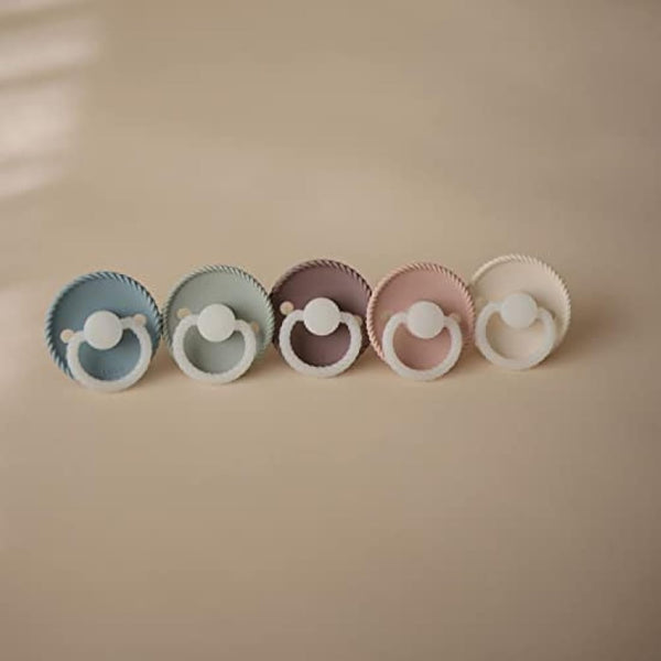 FRIGG Rope Night Latex Pacifier Pack of 2 | Natural Rubber Soother Dummy | Glow | BPA-Free | Made in Denmark | Symmetrical Cherry Shaped Nipple (Stone Blue Night/Sage Night, Size 1 (0-6 Months))