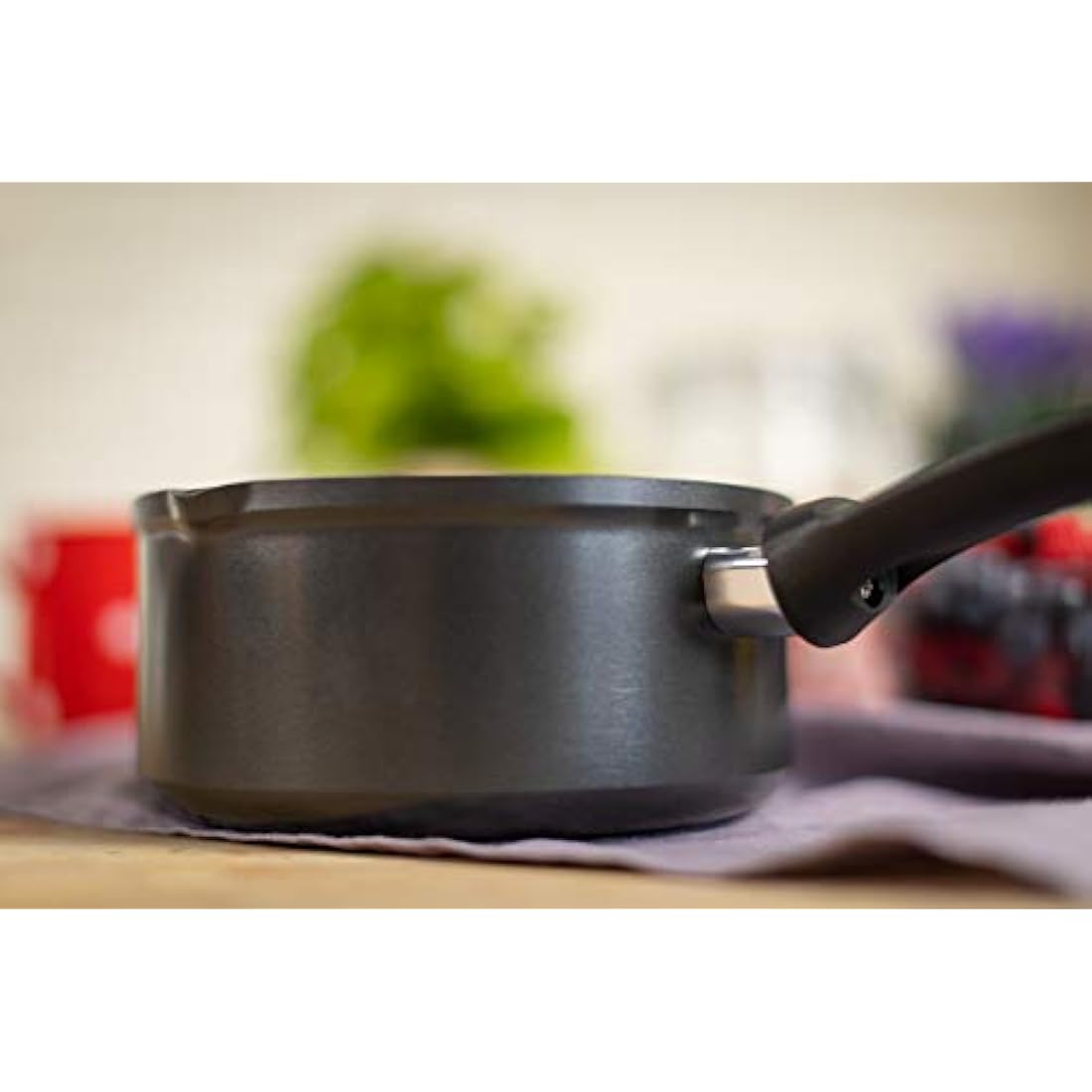 KUHN RIKON 31273 Easy Aluminium Induction Milk Pan, 16 cm / 1.4 litres, Black 16cm, 1.4 liters