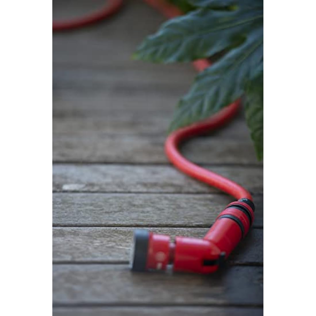 FITT YOYO 30 m, Extendable and Flexible Garden Water Hose Pipe with Multi-Function Spray Gun, Red