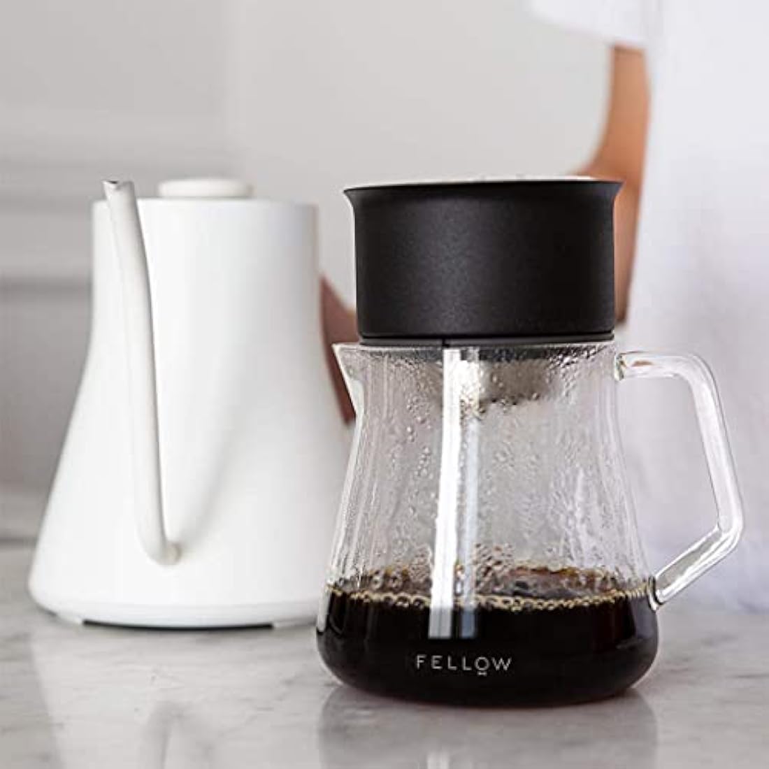 Fellow Mighty Small Glass Carafe - Manual Pour Over Coffee Beaker and Tea Steeper, Borosilicate Glass Decanter, 16.9 oz Clear Container