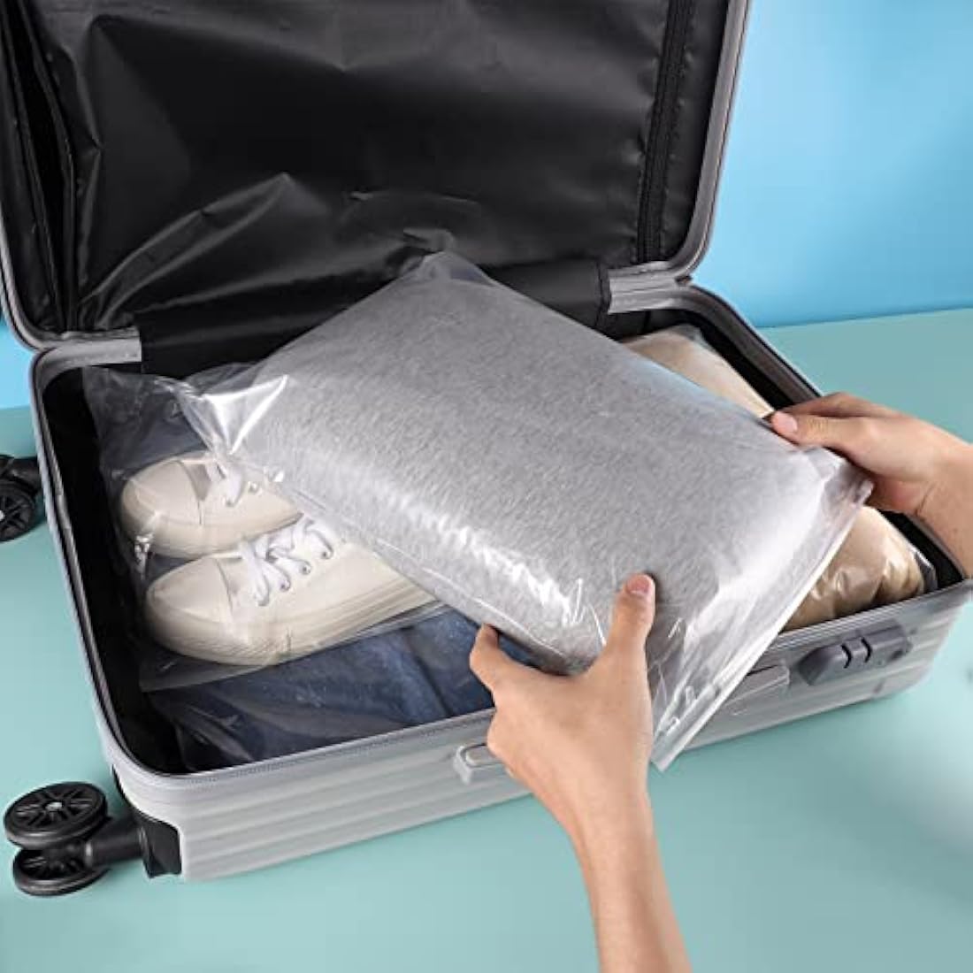 40Pcs Reusable Ziplock Bags, 40 x 30cm Travel Clothes Bags Transparent Large Storage Bag Plastic Seal Clothes Bags for Clothes, Shoes, Cosmetics