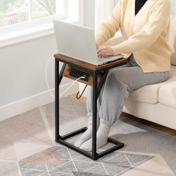 HOOBRO C Shaped Side Table, Sofa Side Table with Charging Station, 2 Plug Sockets and 2 USB Ports, Narrow Bedside Table for Small Spaces, Laptop Table for Sofa, Rustic Brown and Black EBF06KSF01