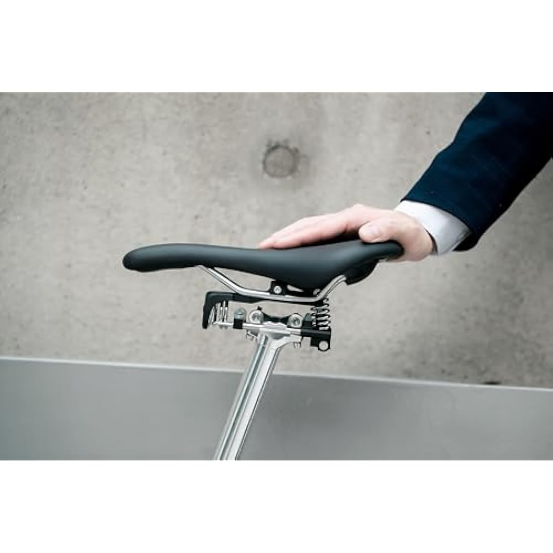 Air Seat 25 suspension seat post,bicycle accessories ebike seat post, comfort suspension for men,bike accessories, the ultimate solution to the saddle sore