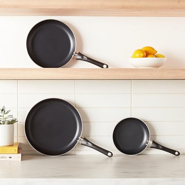 Amazon Basics 3-Piece Non-Stick Frying Pan Set, 20 cm, 25 cm, and 30 cm, Variety Pack, Black