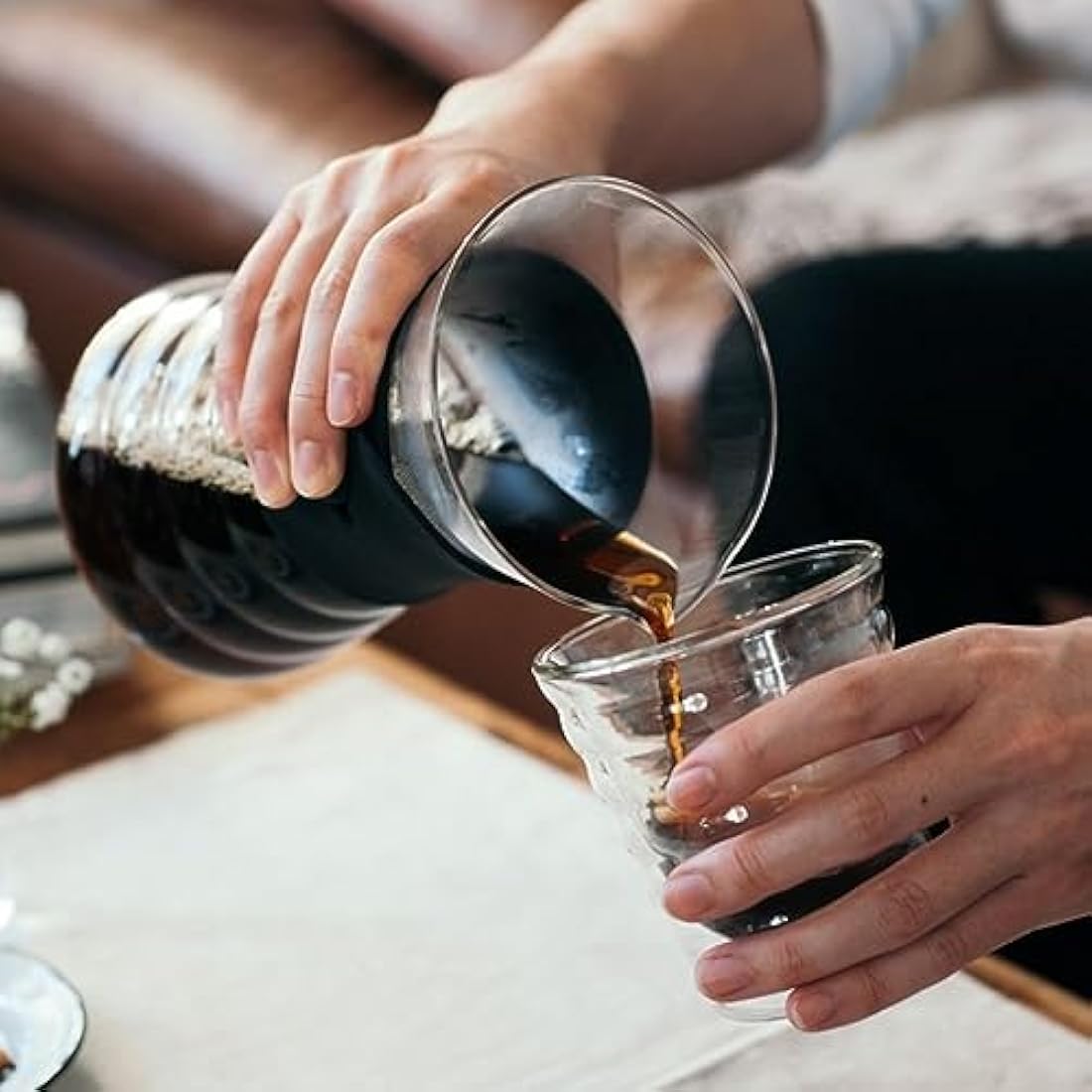 Hario VDD-02B Drip Decanter Pourover Coffee Brewer Server for 2 - 3 Cups, 700 ml