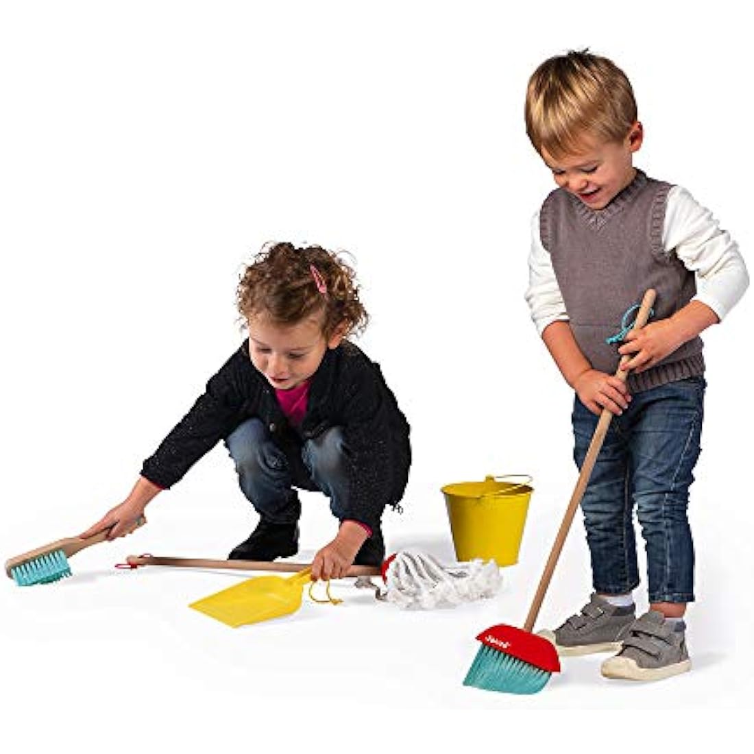 Janod - Cleaning Set - 5 Realistic Wooden Accessories - Broom + Mop + Bucket + Shovel + Brush - Imitation Wooden Toy for Children - from 2 Years Old, J06588