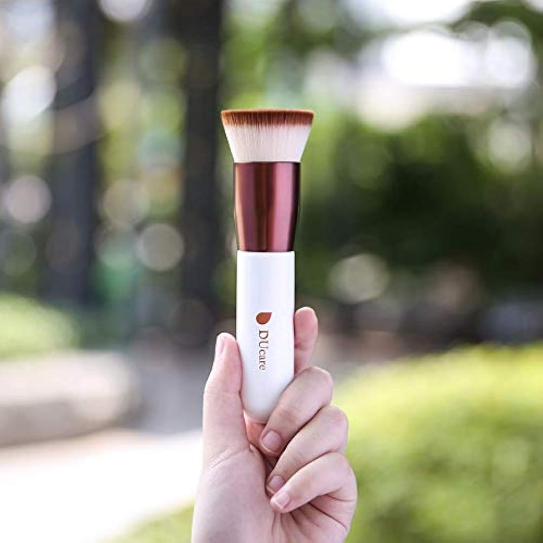 DUcare Foundation Brush Kabuki Make Up Brush Flat Top Makeup Brushes Perfect For Blending Liquid, Cream or Flawless Powder Cosmetics - Buffing, Stippling, Concealer