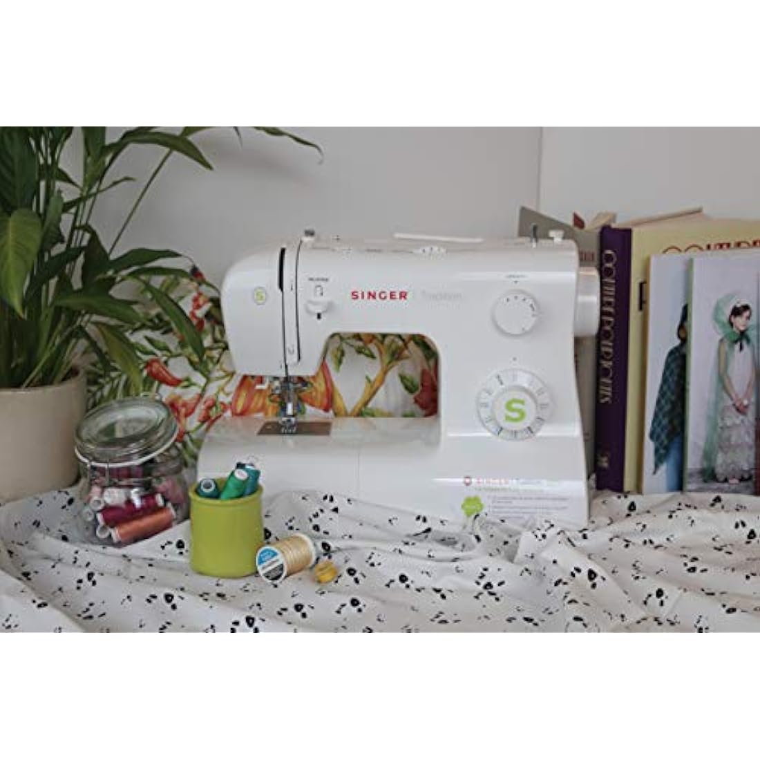 Singer 2273 Tradition Sewing Machine