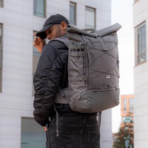 Johnny Urban Travel Backpack Women & Men - Allen XL Travel - Rucksack for Hiking, Camping, Trekking, Travelling - 50l Backpacking Bag with Laptop Compartment - Water-Repellent