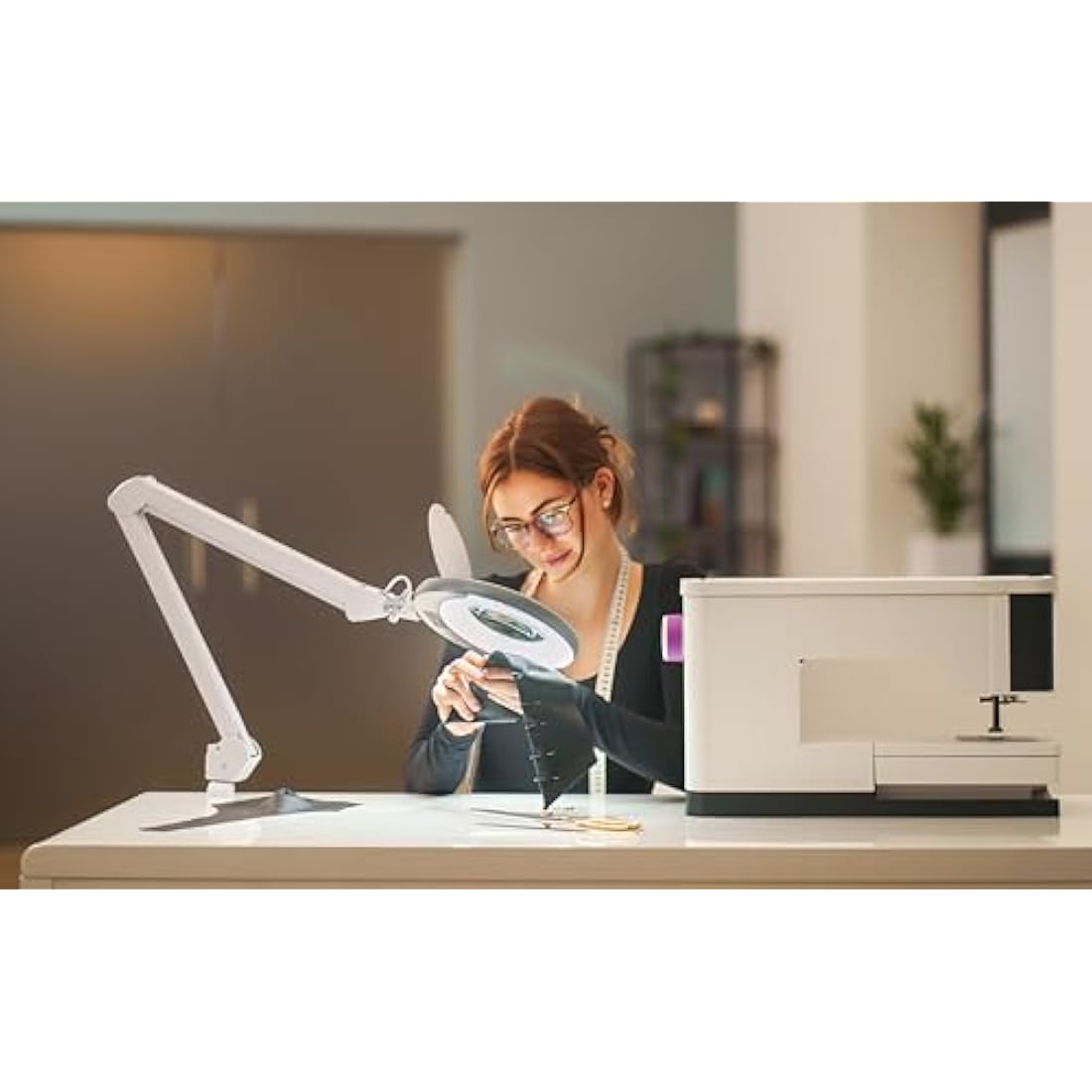 Lumeno 7215SW LED Magnifying lamp, 127 mm Glass Lens, 950 Lumen, 5 diopters, Workstation & Cosmetic lamp, for Beauty Salon, hobbyist, as Reading aid, Magnifying Glass with Table Stand 6180SW