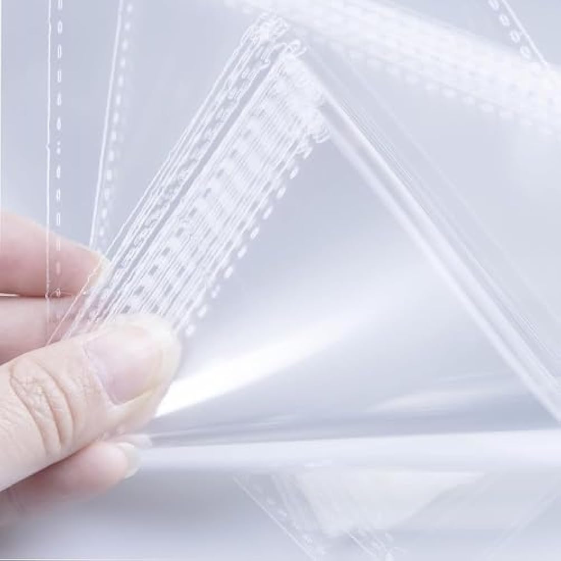 FOLKSNSHOPS 200pcs Sweet Cone Bags 32x18cm Clear Cone Bags, Sweet Bags, Cellophane Cone Bags with Ties for Party Supplies, Sweets, Biscuits Displaying & Wrapping on Birthday Parties and Festivals