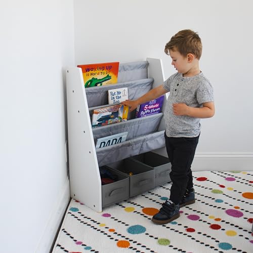 Humble Crew Inspire Wooden Bookshelf for Children, 4 Tier Book Storage Shelf with Deep Fabric Pockets, 3 Collapsable Bin Organisers, Forward Facing