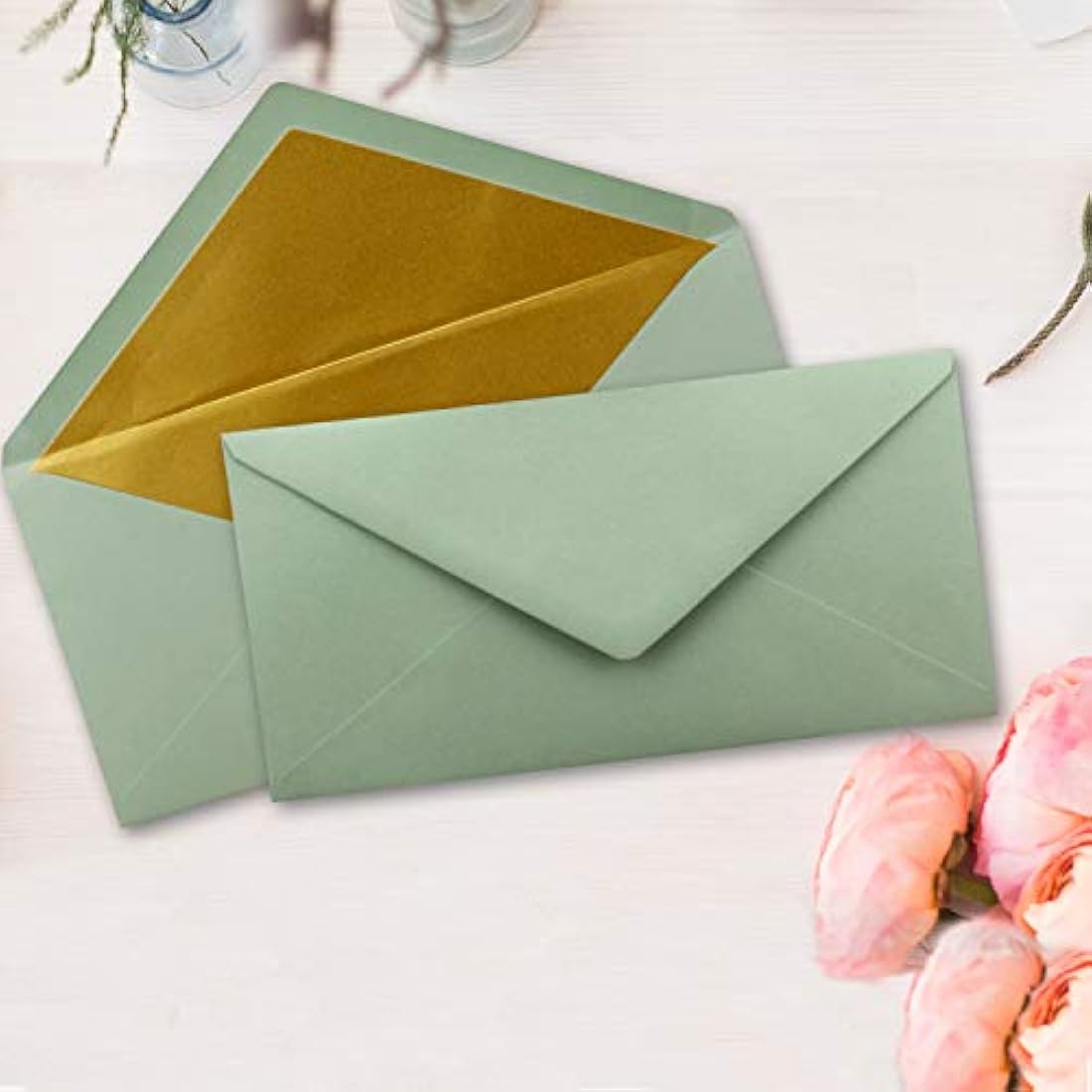 100 envelopes DIN long - Eucalyptus (green) with gold metallic inner lining - 110 x 220 mm - wet glue - festive envelopes for Christmas
