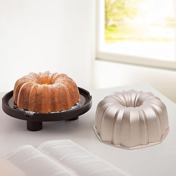 Erreke Cake Tin, Fluted Cake Tin, Ring Cake Mould, Cook Evenly, Double Non Stick Layer, Highly Durable Cast Aluminium, Rose Gold, 24cm Diameter, 2.0 Liter Capacity, Cake Mould, Flow