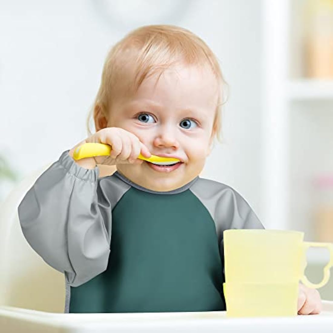 Vicloon Baby Weaning Bibs, PU Feeding Bibs With Long Sleeves, Waterproof Toddler Bibs Easy to Clean, Suitable for Babies From 6 Months to 12 Months(Green)