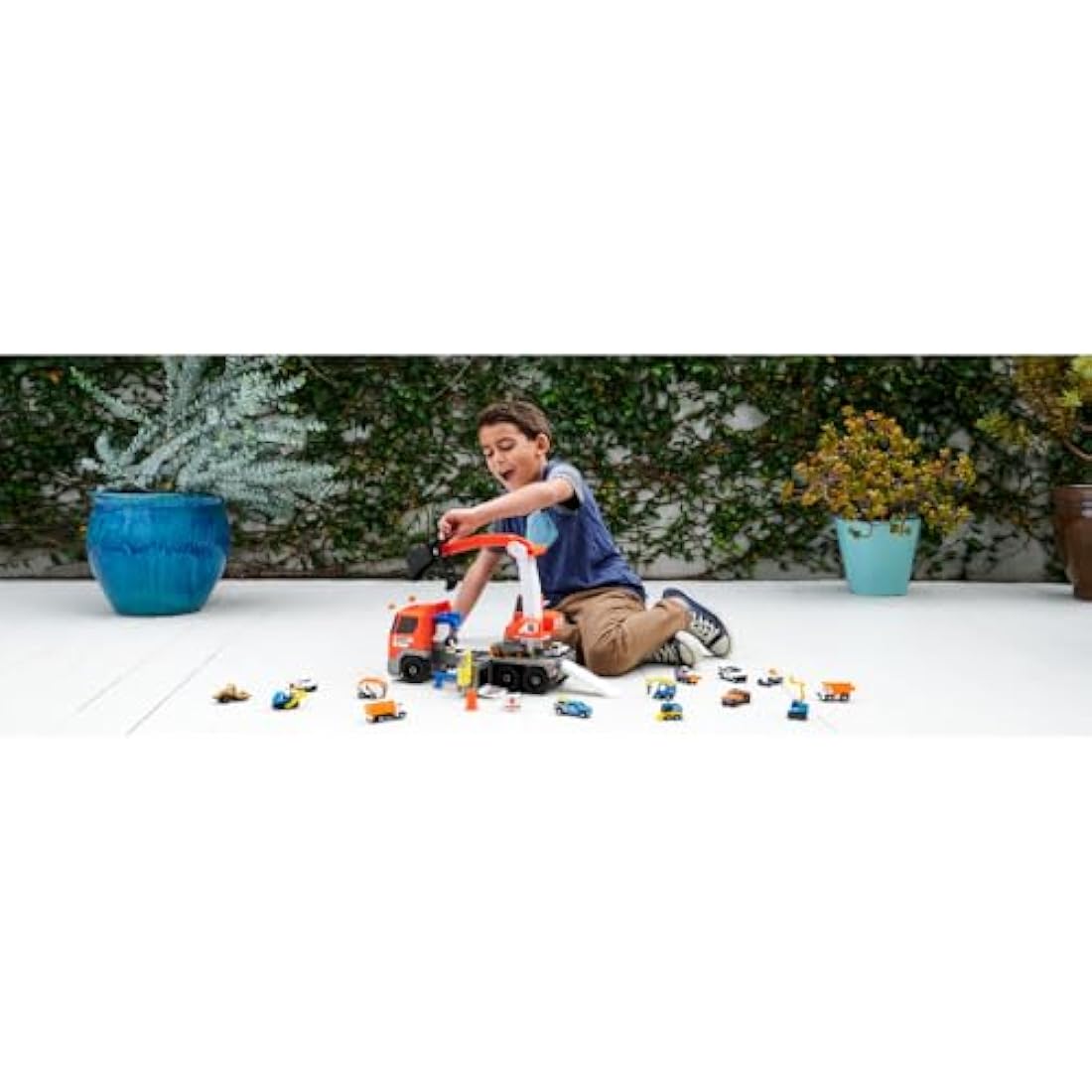 Matchbox Action Drivers Matchbox Transforming Excavator, Large-Scale Toy Truck & Playset with 1:64 Scale Vehicle & 4 Construction-Themed Accessories