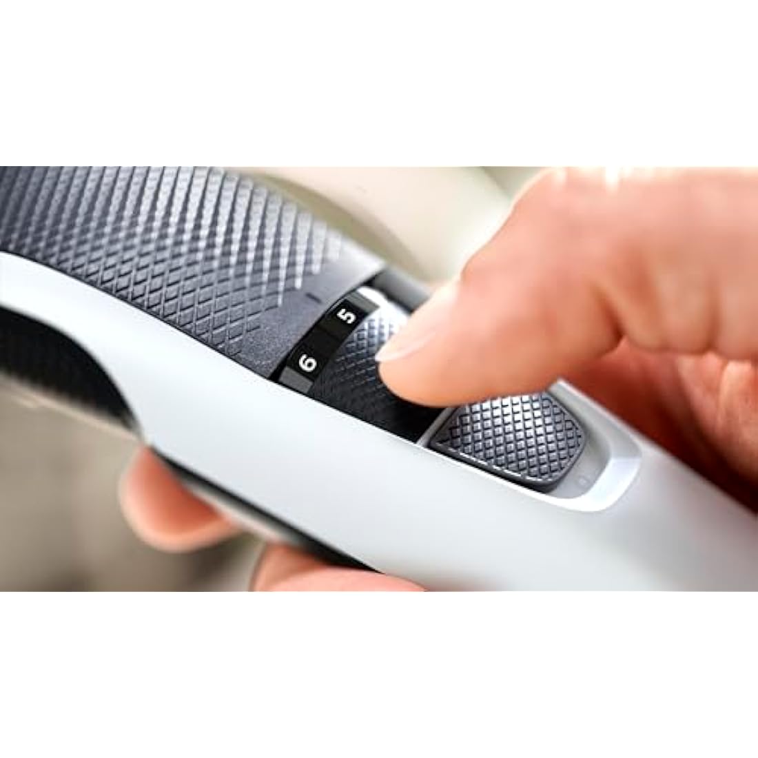 Philips Beard Trimmer Series 3000 with Lift & Trim PRO system (Model BT3206/13),White/Black, Packaging may vary