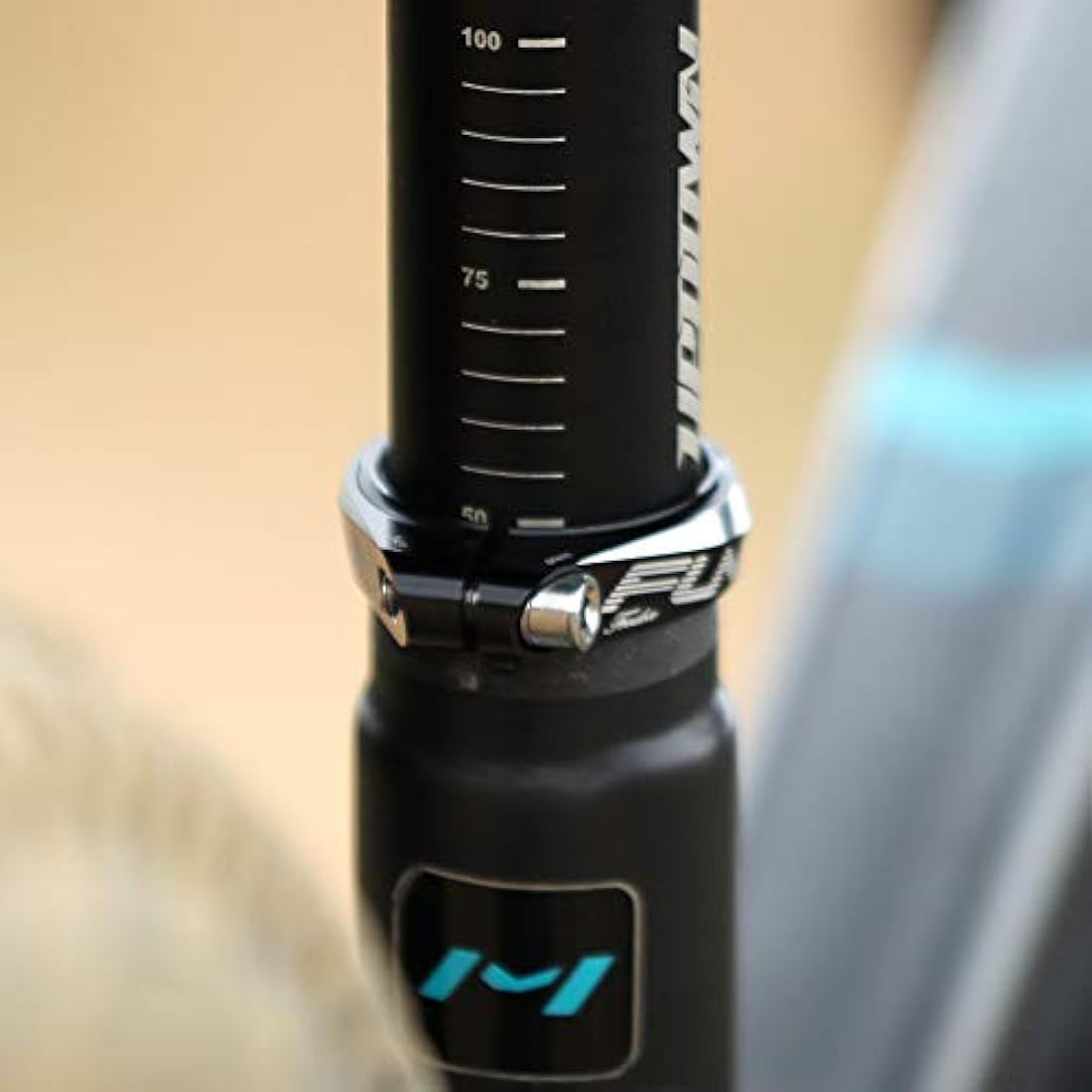 Funn Frodon Bolt-On Bike Seat Clamp with 34.9mm Inner Diameter, Durable and Lightweight Alloy Bicycle Seat Post Clamp for Mountain Bike, BMX Bike, Road Bike (Red)