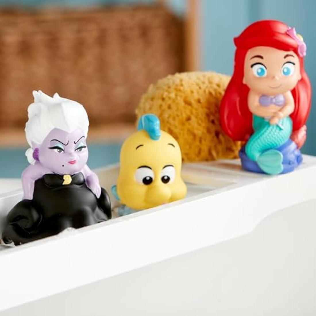 Disney Store Official Bath Toy Set for Kids, The Little Mermaid, 5 Pc., Playset Includes Bucket with Straining Lid and Five Figures, Suitable for Ages 6 Months+