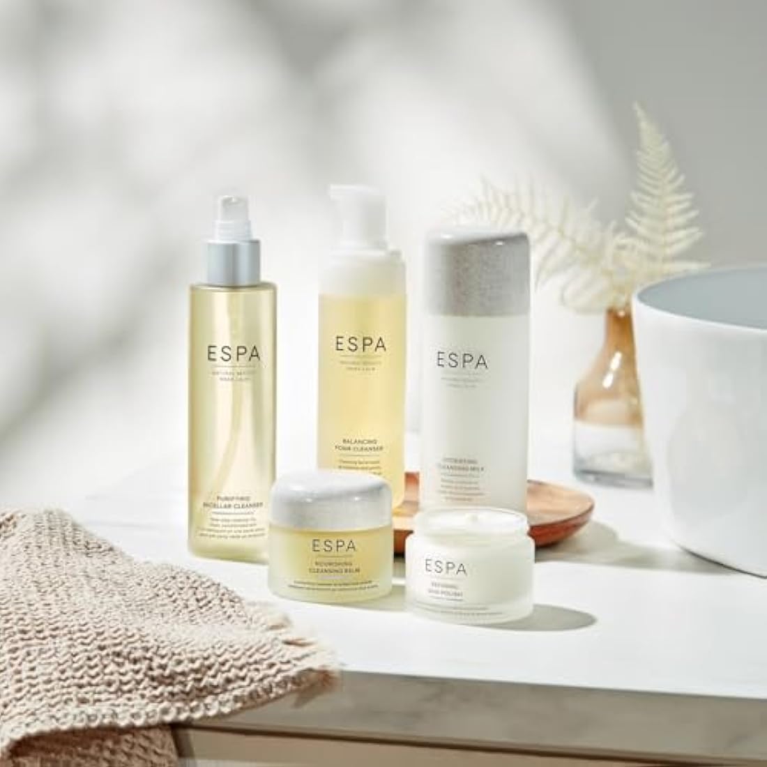 ESPA | Hydrating Cleansing Milk | 200ml | Gently Removes Make-Up & Daily Impurities | Comforting & Hydrating | Sweet Almond, Marshmallow and Chamomile