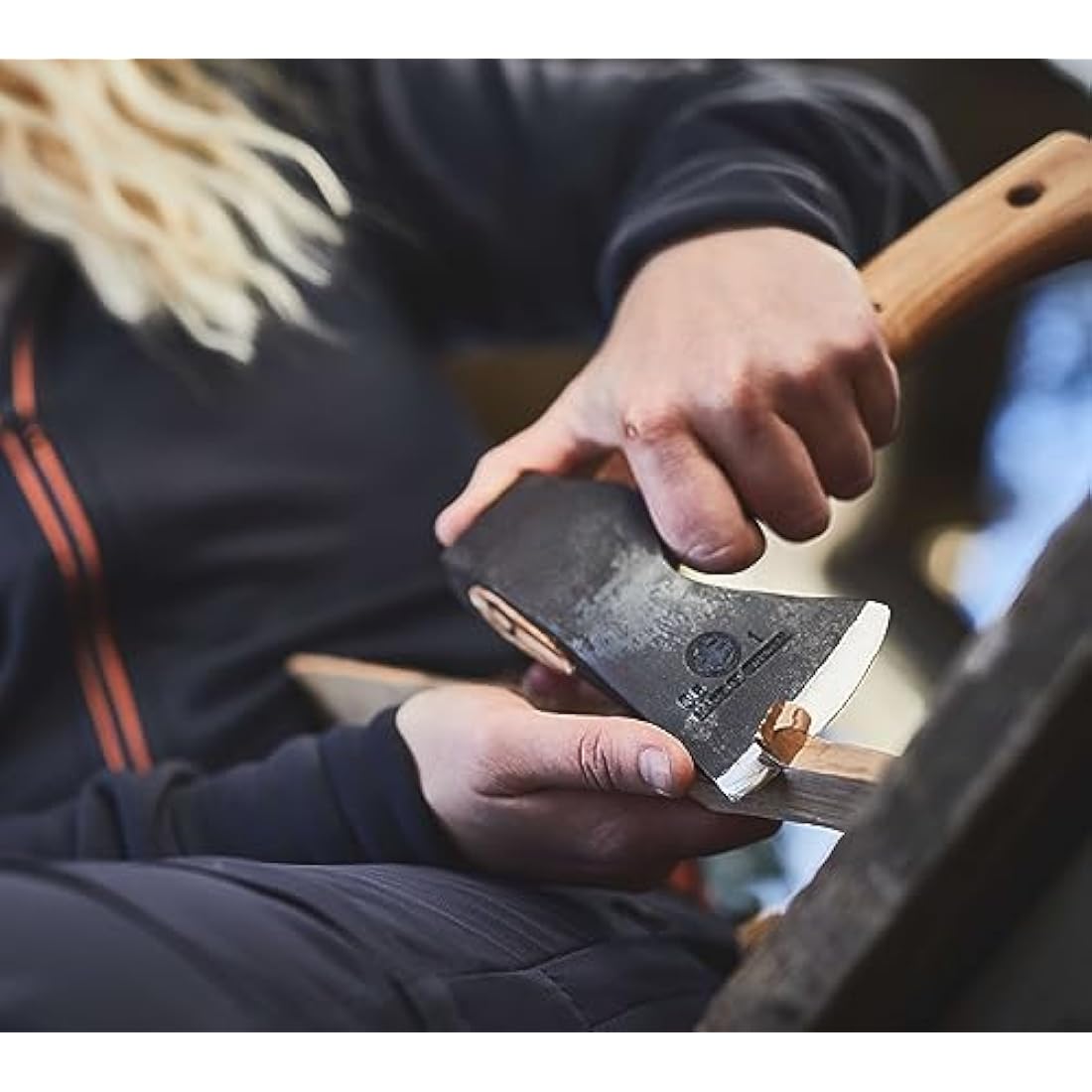 Hand-forged Agelsjön hatchet 235mm made of Swedish quality steel I Hultafors I Forged in Sweden I 775g premium axe with hickory wood handle & incl. leather guard I Hatchet can be resharpened I 841760