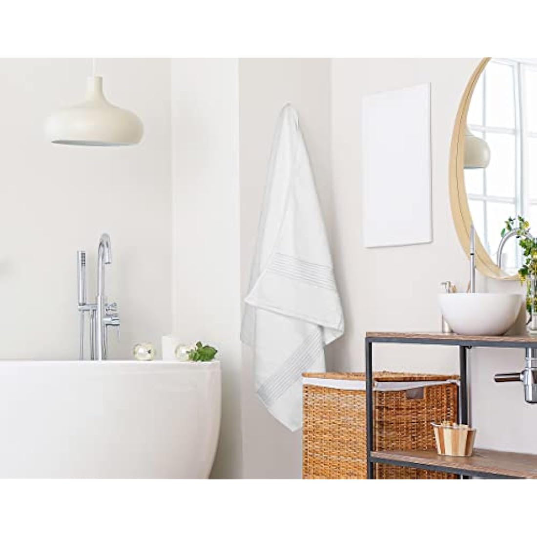 Utopia Towels - Luxurious Jumbo Bath Sheet 2 Pack - 100% Cotton Highly Absorbent and Quick Dry Extra Large Bath Towel - Super Soft Hotel Quality Towel (90 x 180 cm, White)