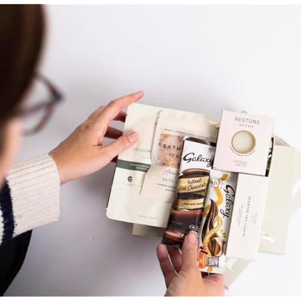 Hallby Hug In A Box, Pamper gift box, Relaxation Gifts For Women, Self Care Pamper Hamper, Birthday Gifts For women, Gifts for her, Pamper Spa Gift Set For Women, Friend gifts, Pamper gifts