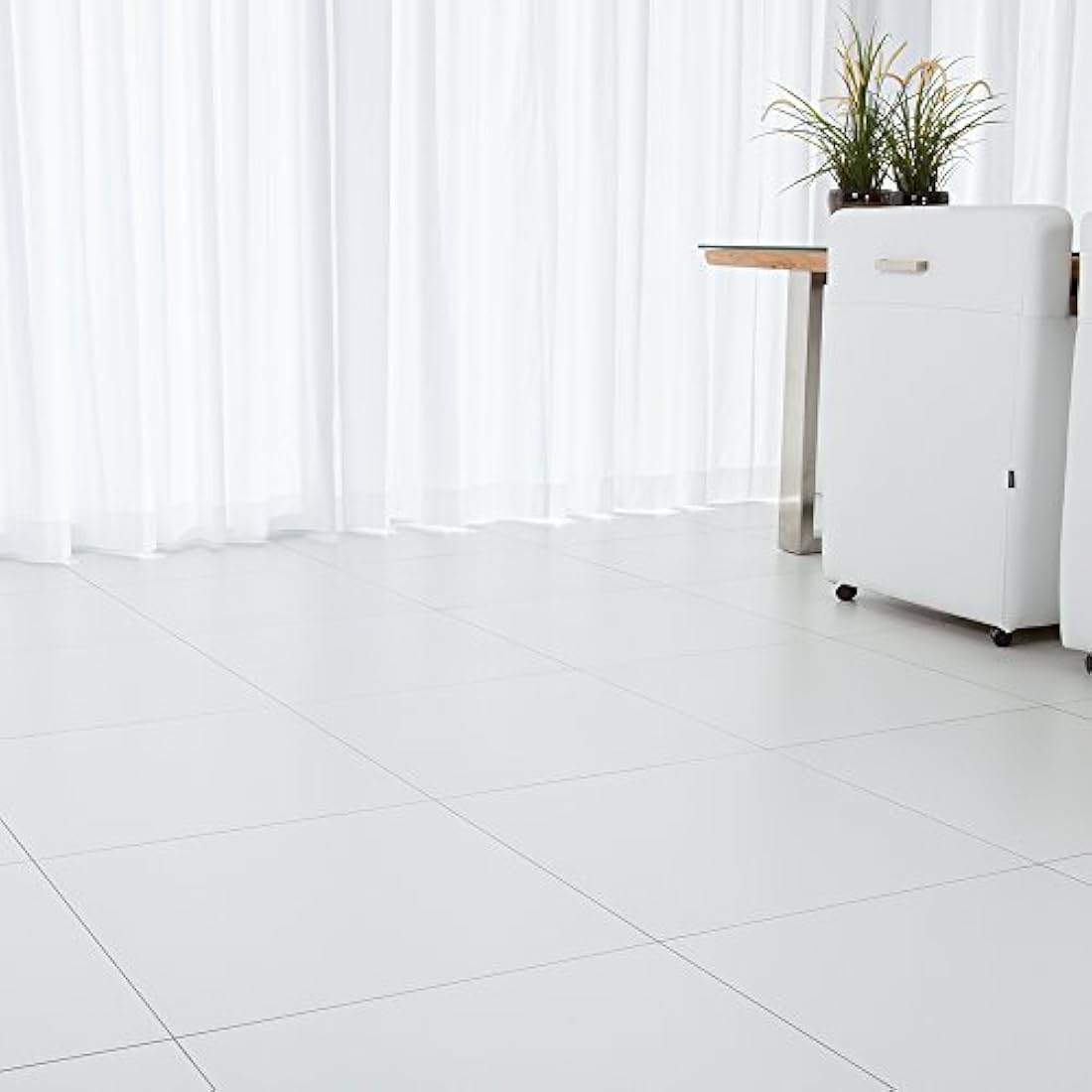 HG Tile Protector Product 14, Shine, Seal & Protection for All Types of Stone Floor Tiles, Flagstones & Slate, Anti Slip Formula, Protective Coating Finish – 5L (110500100)