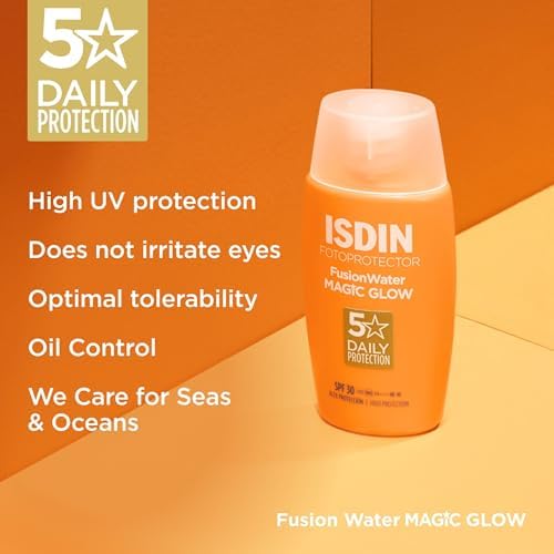 ISDIN Fotoprotector Fusion Water MAGIC GLOW SPF 30 Facial Sunscreen with Ultra-Light Texture and Watery External Phase with Glow Effect, 50 ml