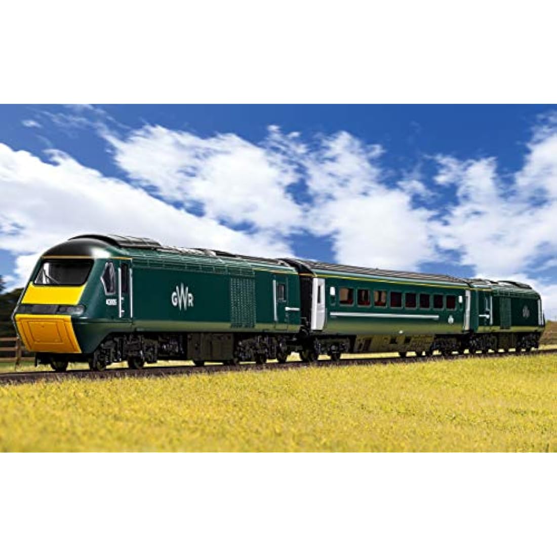 Hornby Train Set R1230M GWR Plastic High Speed Analogue OO Gauge Locomotives Model Railway Train Sets, Starter Electric Model Train Kits Steam Engine Model Building Kits 1:76 Scale Model Train Gifts