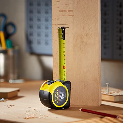 STANLEY Tape Measure Blade Armor 8 M Metric Shock Resistant with Mylar Coating and Cushion Grip 0-33-728