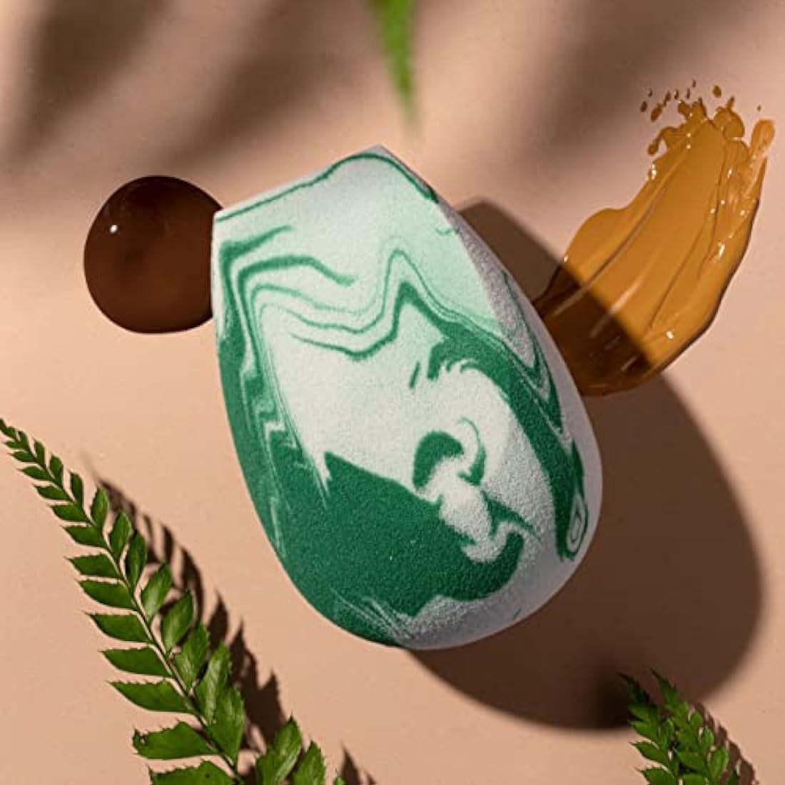 EcoTools Core Five Makeup Brush and Sponge Kit, For Eyeshadow, Blush, Bronzer, Eyeliner, & Foundation, Makeup Blending Sponge For Liquid & Cream Products, Vegan & Eco-Friendly Kit, 5 Piece Set