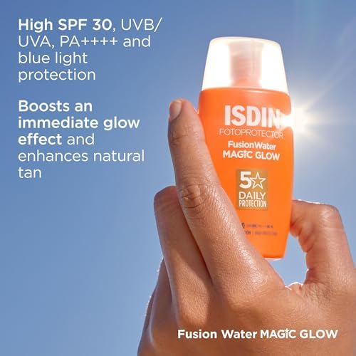 ISDIN Fotoprotector Fusion Water MAGIC GLOW SPF 30 Facial Sunscreen with Ultra-Light Texture and Watery External Phase with Glow Effect, 50 ml