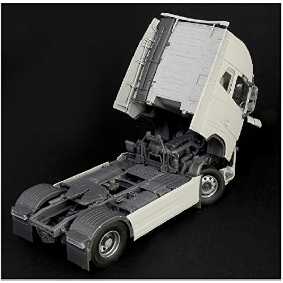 Italeri 1:24 - VOLVO FH16 GLOBETROTTER XL