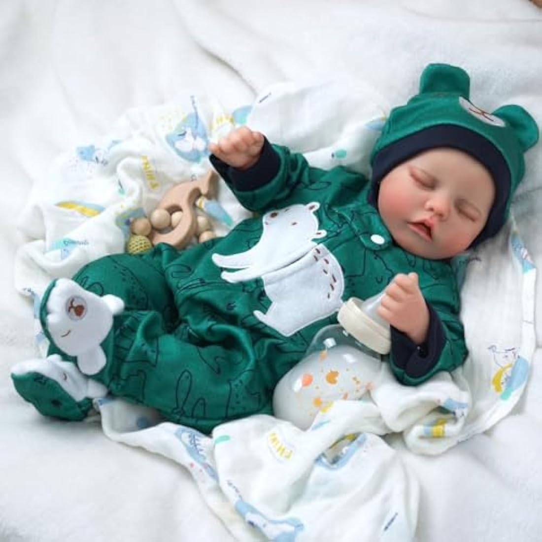JIZHI Reborn-Baby Dolls 17 Inch Reborn Dolls Realistic Newborn Baby Dolls Softness Body Poseable Full vin-yl Body Boy Like a Lifelike Baby with Feeding Kit Box for Kids,Green Boy