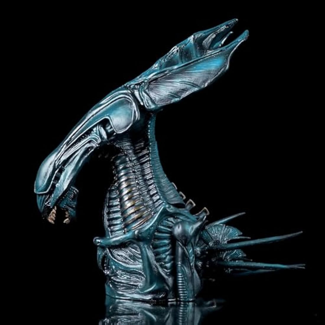 Diamond Select Toys Aliens: Alien Xenomorph Queen Vinyl Bust Bank
