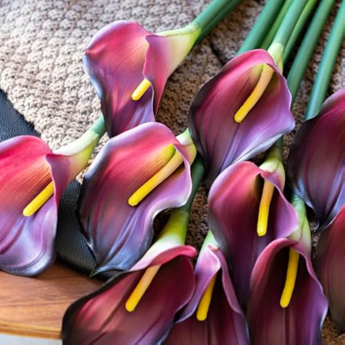 DUYONE 5 Pcs Large Artificial Calla Lily Flowers 25.6'' Long Stem Real Touch Latex Bouquet for Wedding Bridal Bouquet Room Office Party Home Decor Floral Arrangements(Purple 5pcs)