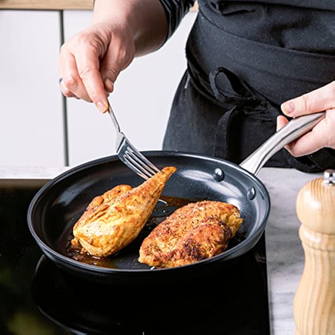 GreenPan Lima Midnight Hard Anodized Healthy Ceramic Non-Stick 20 cm and 26 cm Frying Pan Skillet Set, PFAS-Free, Induction Suitable, Oven Safe, Black