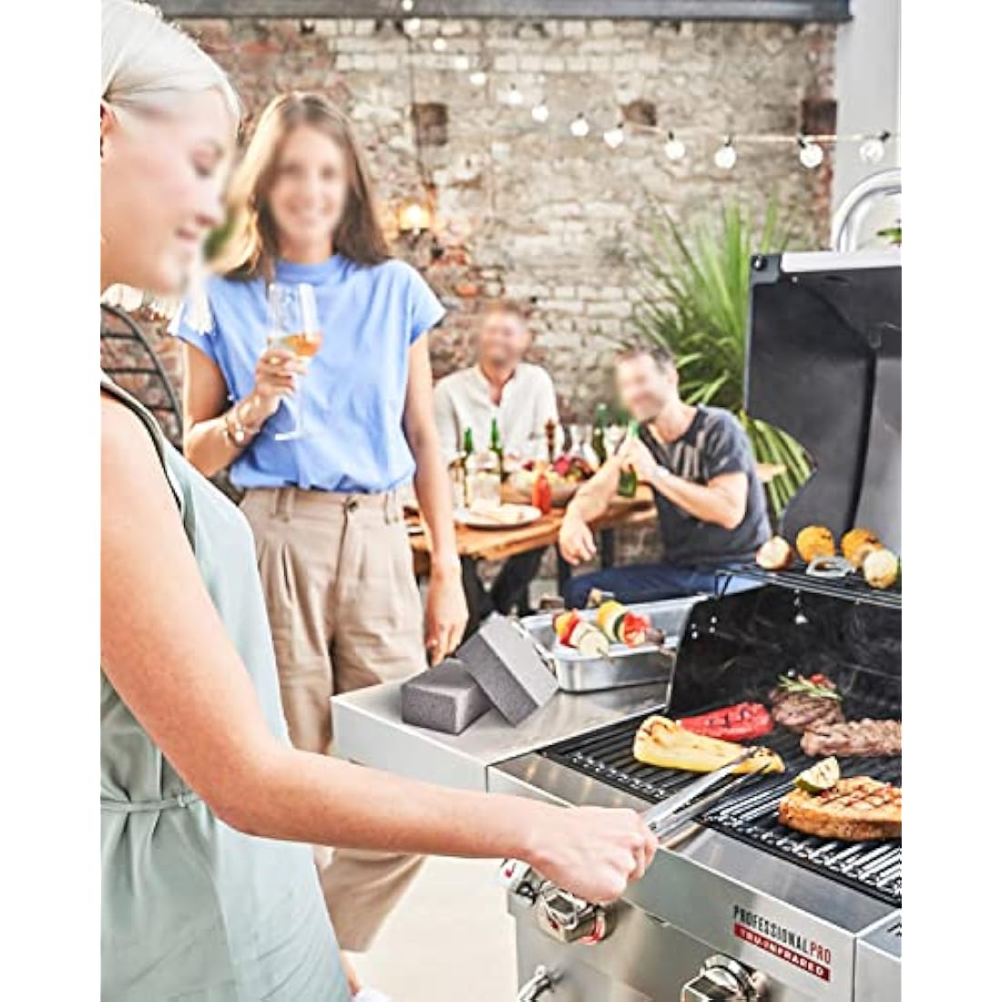 Grill Brick Block 4Pcs Grill Cleaning Brick Grill Stone Pumice Cleaning Block BBQ Cleaning Tool, Remove Oil Stains for Grilling Barbeque Griddle Flat Top Grill Racks