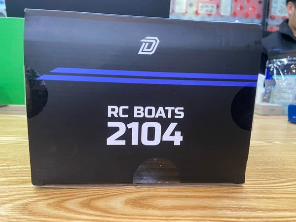 DEERC Fast Brushless RC Shark Boat for Adults, 30+MPH 3S High Speed Remote Control Speed Boat with LED Lights, Summer Toy Gift for Kids