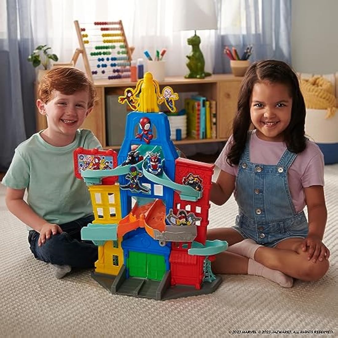 Marvel's Spidey and his Amazing Friends 24-Inch Tall Amazing Metals City Track Set-Two 3-Inch Exclusive Die-Cast Vehicles Included-Superhero Toys for Kids 3 and Up