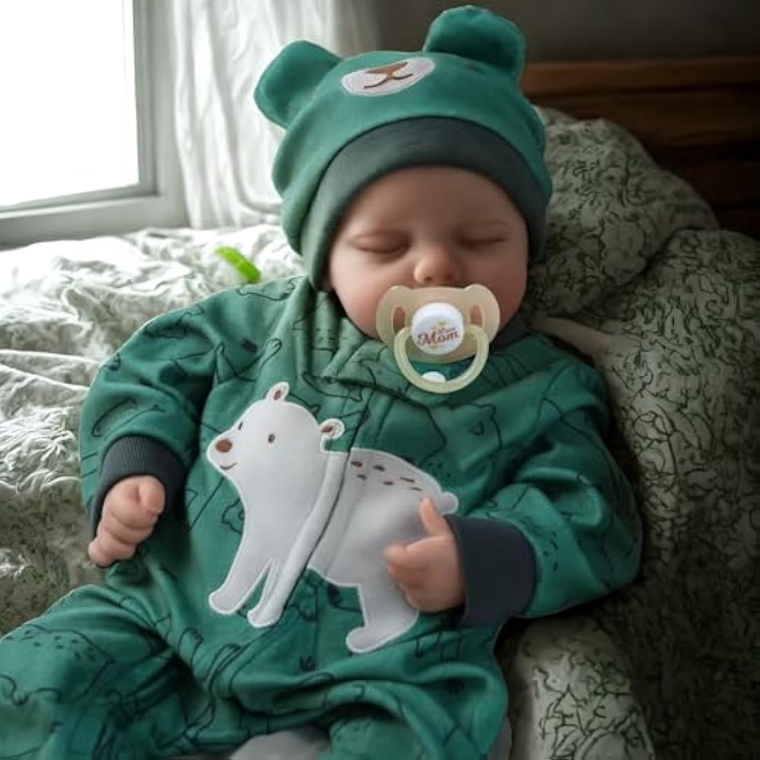 JIZHI Reborn-Baby Dolls 17 Inch Reborn Dolls Realistic Newborn Baby Dolls Softness Body Poseable Full vin-yl Body Boy Like a Lifelike Baby with Feeding Kit Box for Kids,Green Boy