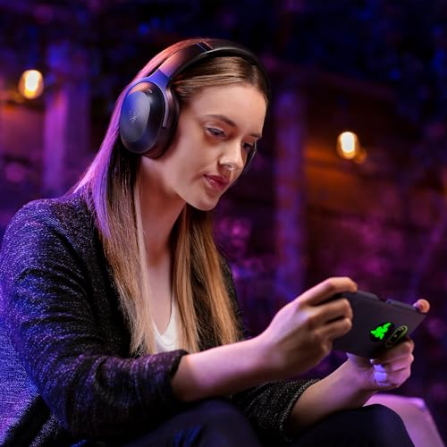 Razer Barracuda X - Wireless Multi-platform Gaming and Mobile Headset (SmartSwitch Dual Wireless, Ergonomic Design, TriForce 40 mm, Cardioid Mic, On-Headset Controls, 50h Battery USB-C) Black