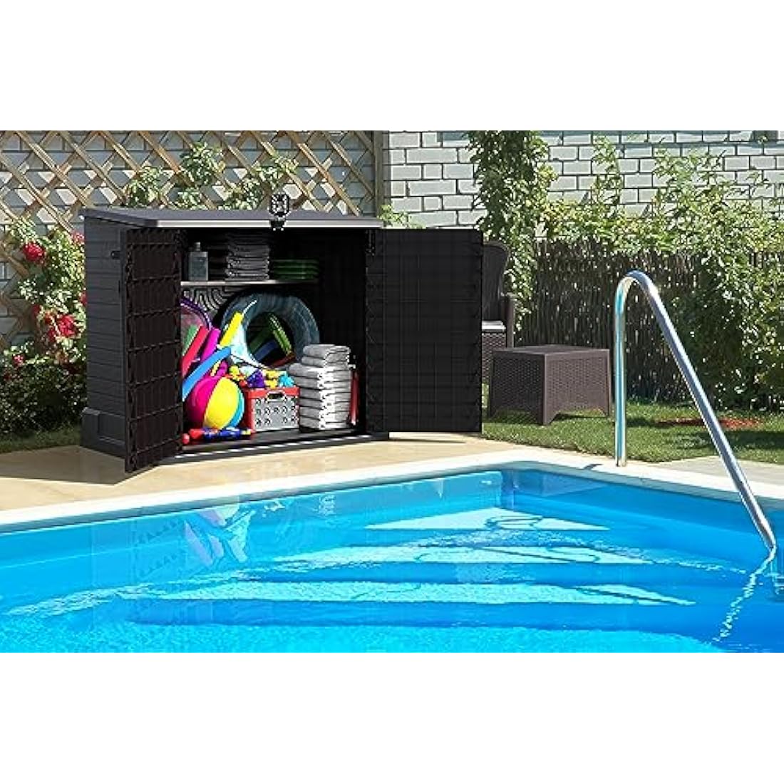 Duramax Cedargrain StoreAway 850L Plastic Garden Storage Shed - Outdoor Storage Shed, Wheelie bin box, Durable Construction, Ideal for Tools, BBQs & 2x 120L Garbage Bins, 130x74x110 cm, Dark Brown