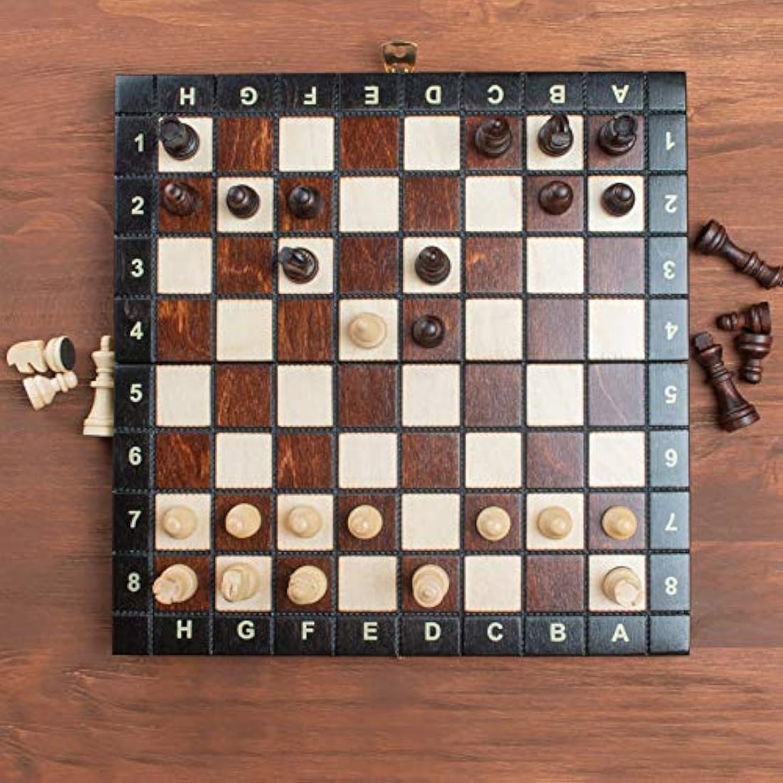 Master of Chess Magnetic Wooden Chess Set with Pieces 26 cm / 10 in - Handcrafted Small Portable Chess Board Game for Adults and Kids