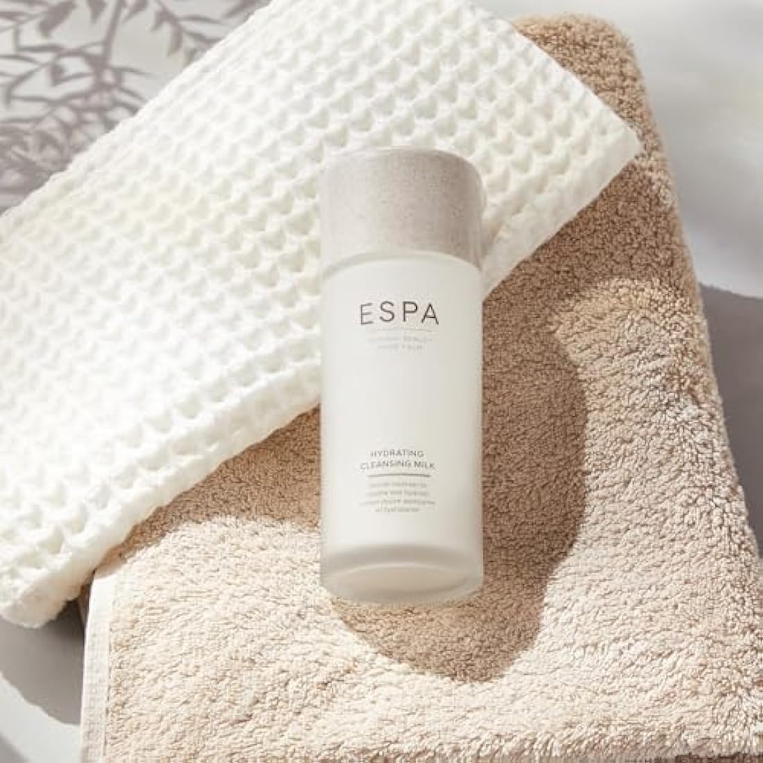 ESPA | Hydrating Cleansing Milk | 200ml | Gently Removes Make-Up & Daily Impurities | Comforting & Hydrating | Sweet Almond, Marshmallow and Chamomile