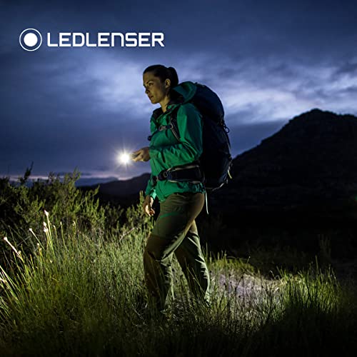 Ledlenser P7R torch LED, 1000 lumens, rechargeable Lithium 18650 battery, 210m long distance beam, focusable, up to zu 40h runtime, incl. magnetic charging system and wall mounting, Flashlight