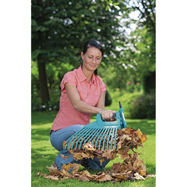 GARDENA Combisystem plastic Sweep XXL vario: The extra wide garden rake for raking leaves and garden waste, working width 77 cm, suitable for all cs-stems (3107-20)